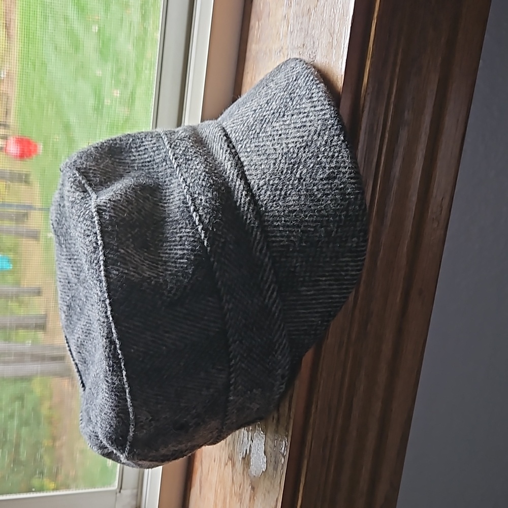Woman's Gray Newsboy Cap